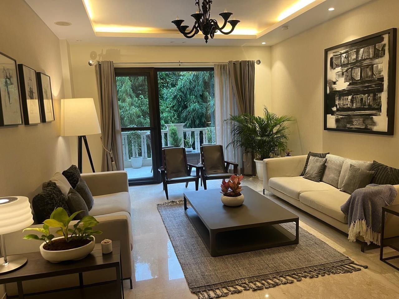 Luxury service apartments